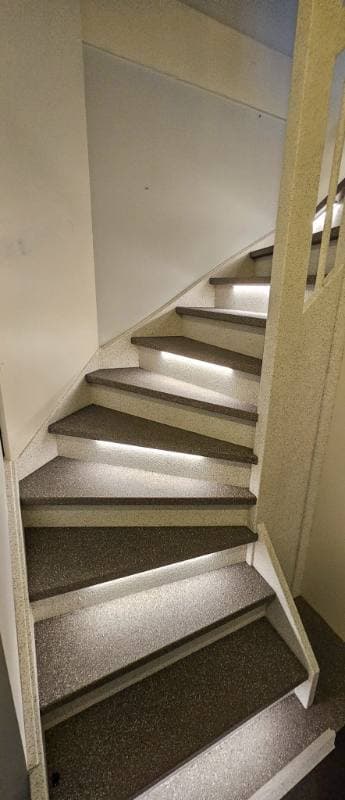 traprenovatie met Sand & Shadow stone structuur in Goes