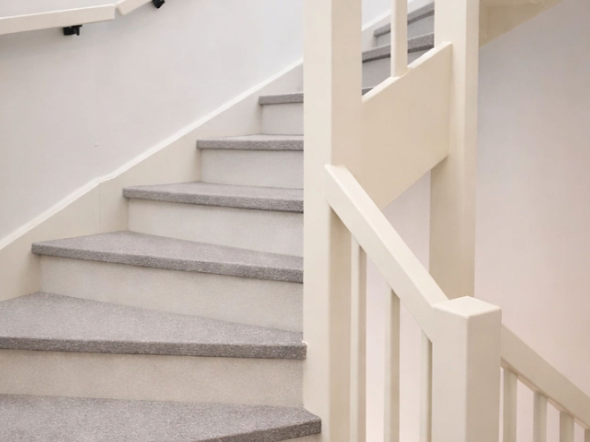 Dichte trap renovatie ontwerp