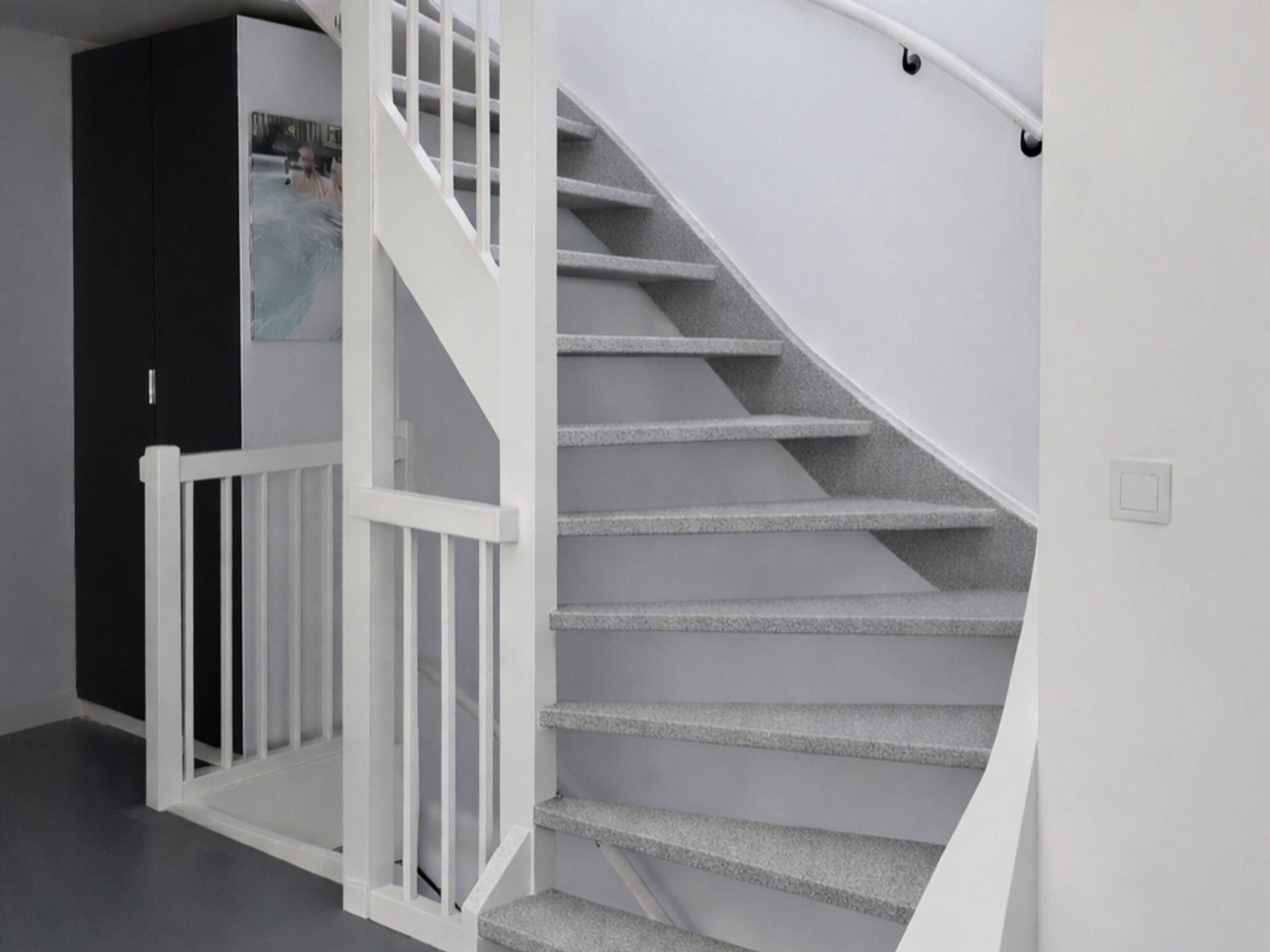 Open trap treden rondom bekleed