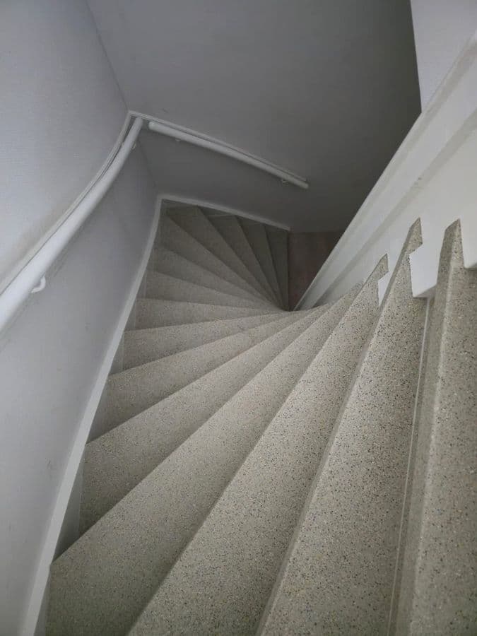 EverStep Solid trap Bodegraven — afgewerkte aansluiting
