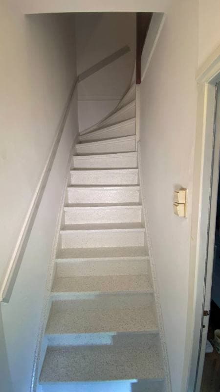 traprenovatie met Frost Terrazzo stone structuur in Woerden